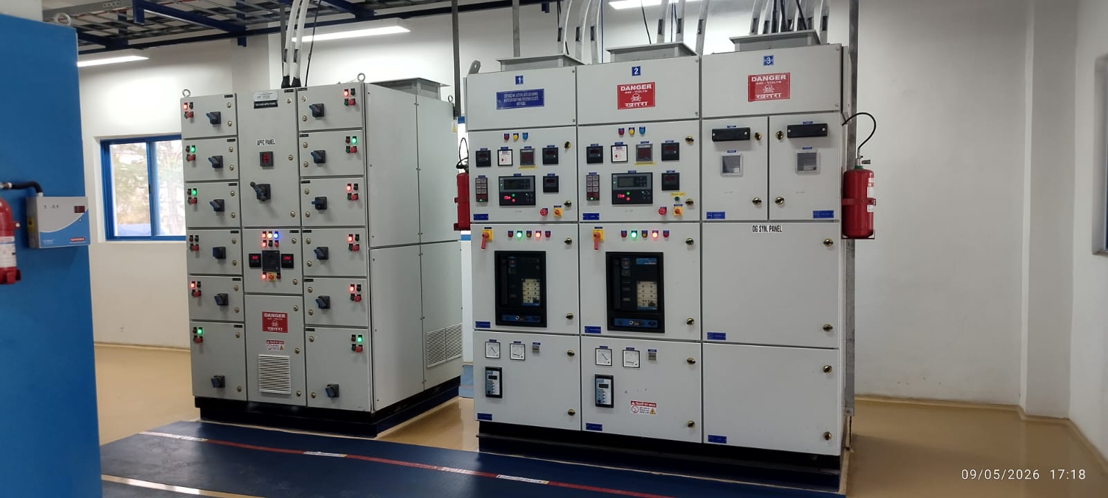APFC & DG synchronizing panels — control room